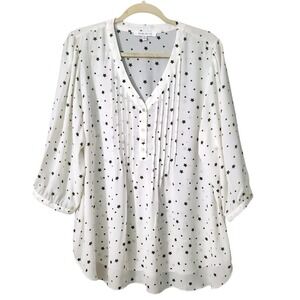 Rose + Olive Women's Starry Print Blouse White Pintuck V-Neck 1X